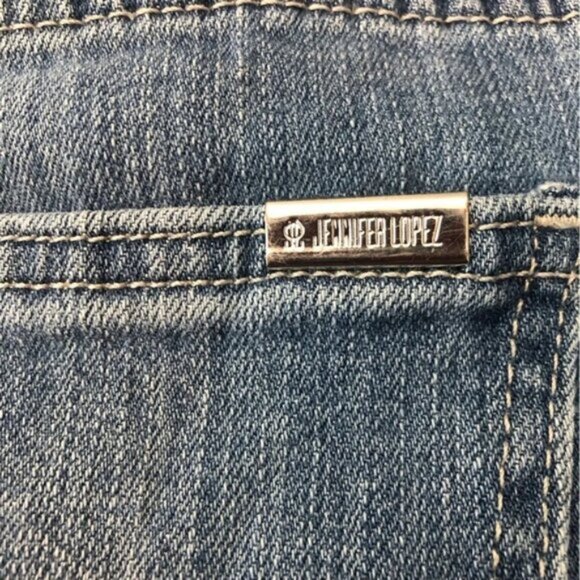 Jennifer Lopez Jean Shorts Faded Blue Embellished Bling Turned Up Cuffs - Picture 5 of 7